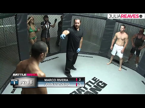 ❤️ Ultimate Fighter akimtosa msichana nambari baada ya pigano ulingoni ❌ ❌️❤