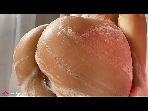 ❤️ Brunette Anapiga Pussy kwa Pussy kwa Vibrator hadi Orgasm kali katika Shower ❌ ❌️❤
